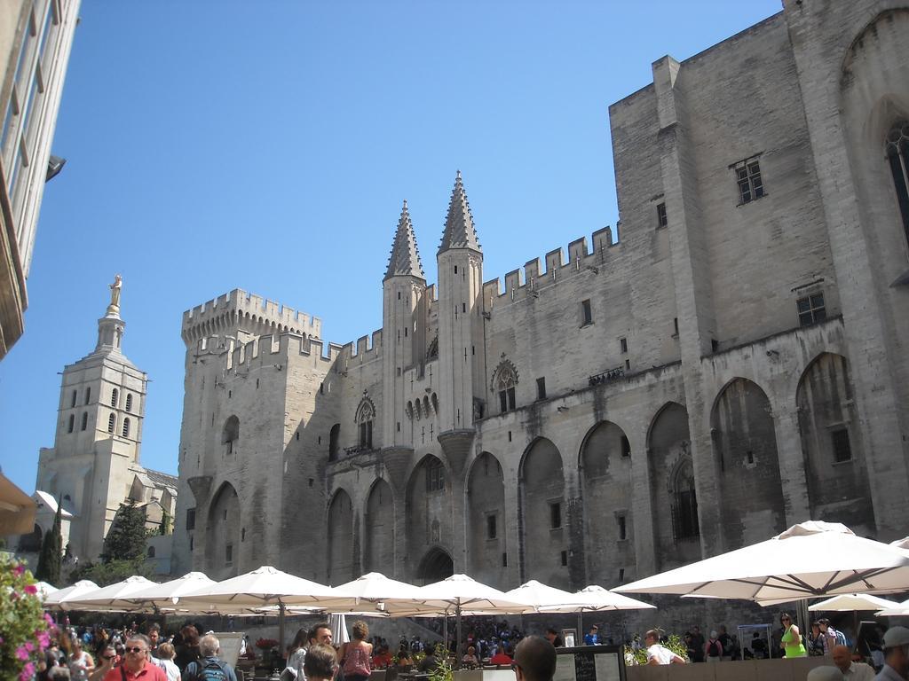 Entre Nimes Et Arles Villa Bellegarde  Bagian luar foto